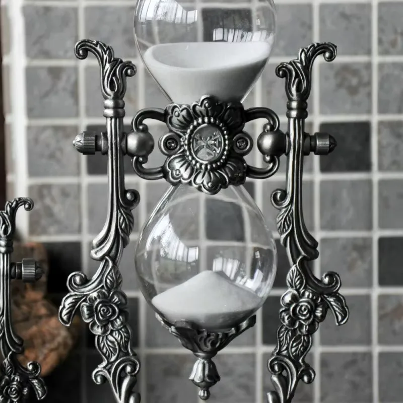 Sanduhr Geld 4